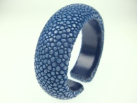 Rochenleder Armspange, Breite 20mm - saphir